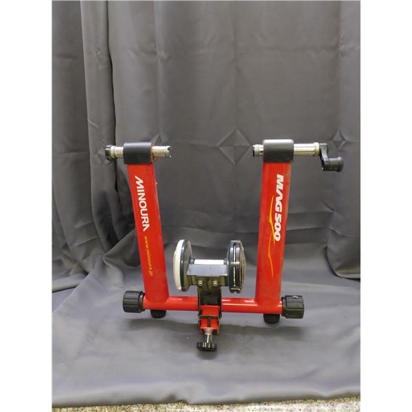 Red Mag 500 Bike Converter from Woodcock Cycle Convert Regular Bike to Stationary Minoura