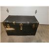 Image 1 : Antique Trunk