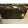 Image 2 : Antique Trunk