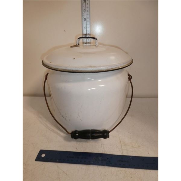 Vintage Enamel Lidded Stock Pot