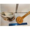 Image 4 : Vintage Ceramic Vase and Pipe Ashtray