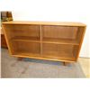 Image 1 : Mid Century Modern Display Case