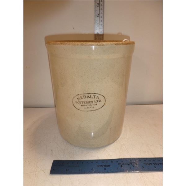 Medalta 1 Gallon Crock