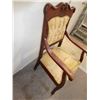 Image 4 : Antique Captain Chair