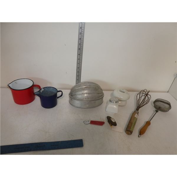 Antique Kitchen Accesories