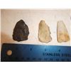 Image 3 : 3 Authentic Arrowheads and North American Tools