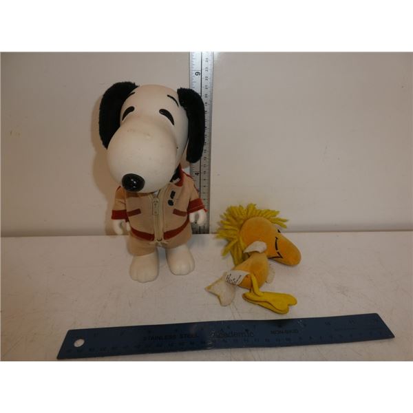 Vintage Peanuts Characters: Snoopy and Woodstock