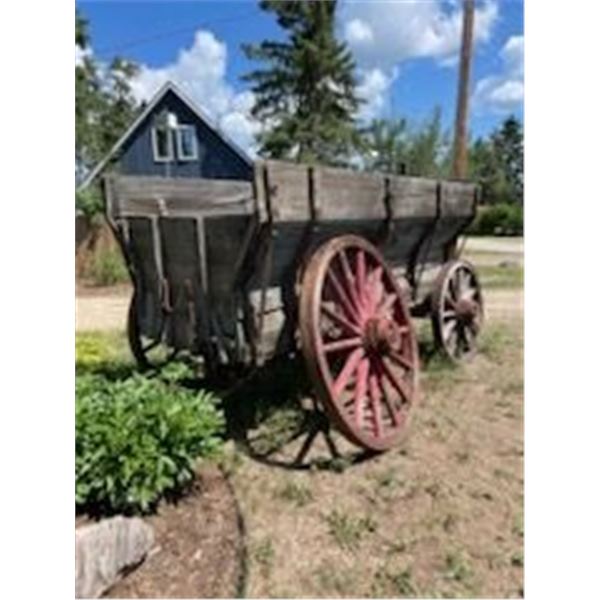 Antique Grain Wagen