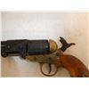 Image 5 : Reproduction Handheld Revolver