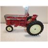 Image 3 : Vintage True Scale Model Tractor International