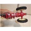 Image 4 : Vintage True Scale Model Tractor International
