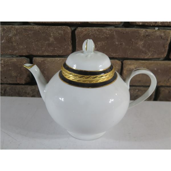 Tiffany & Co. Limoges France Teapot w/ Lid & Gold Trim 9 x6.5 H