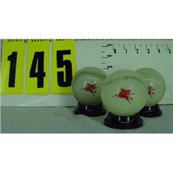 3-Mobil Pegasus glass baseball banks