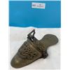Image 1 : Antique Lady's Brass Stirrup Slipper