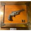 Image 1 : Western Gun Plaque Artifact