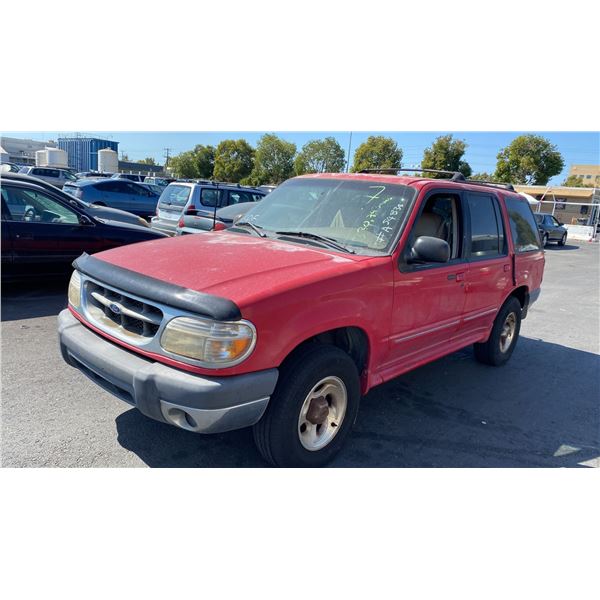 1999 Ford Explorer XL