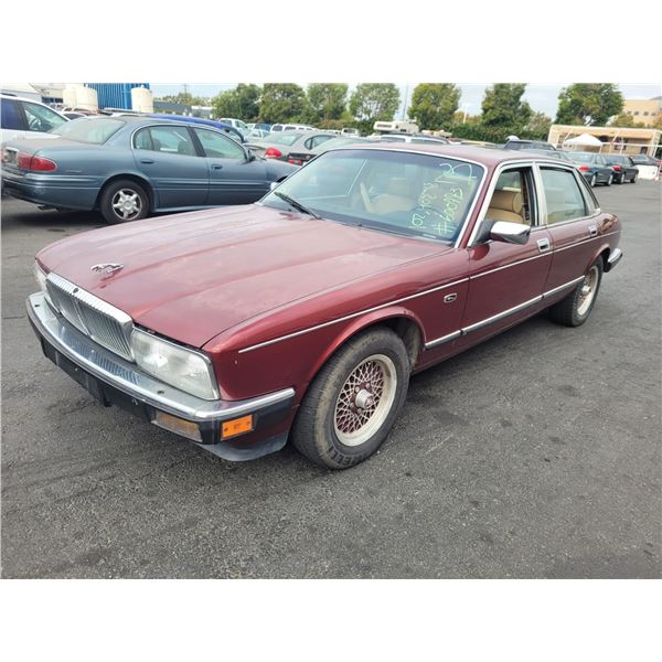 1990 Jaguar XJ-Series XJ6 Vanden Majestic