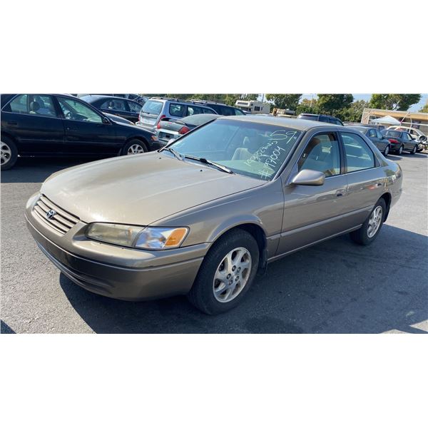 1999 Toyota Camry LE V6