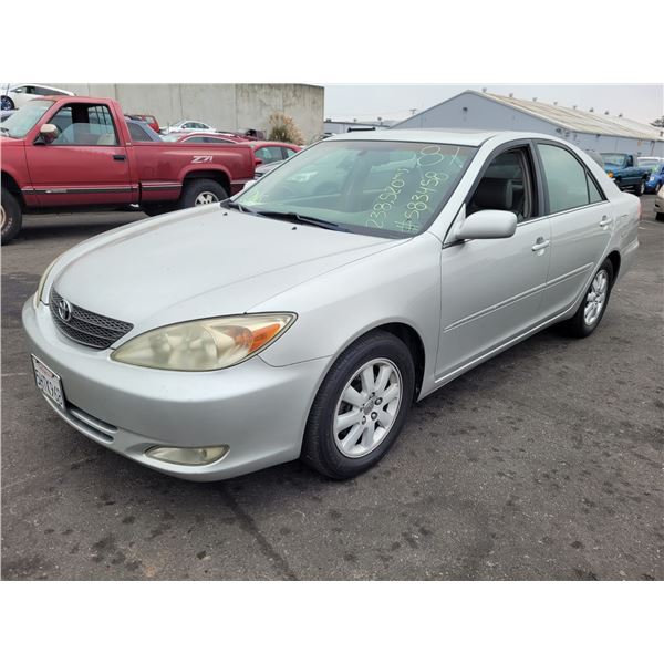 2004 Toyota Camry LE V6