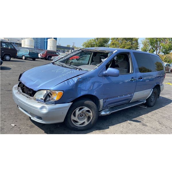 2001 Toyota Sienna CE