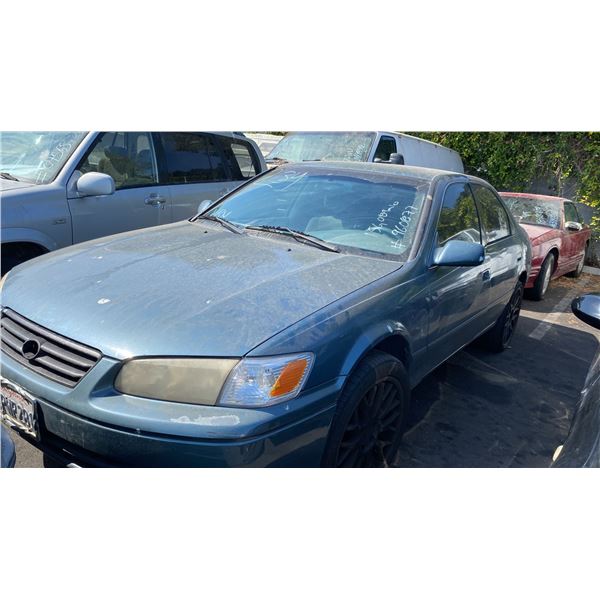 2001 Toyota Camry LE V6