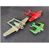 Image 2 : 3 VINTAGE TIN AIRPLANE TOYS