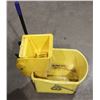 Image 2 : M2 PROFESSIONAL MOP BUCKET AND WRINGER