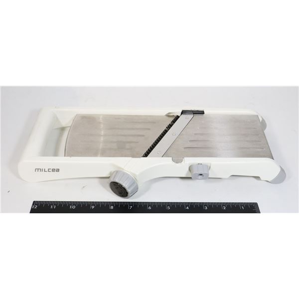 MILCEA ADJUSTABLE SLICER