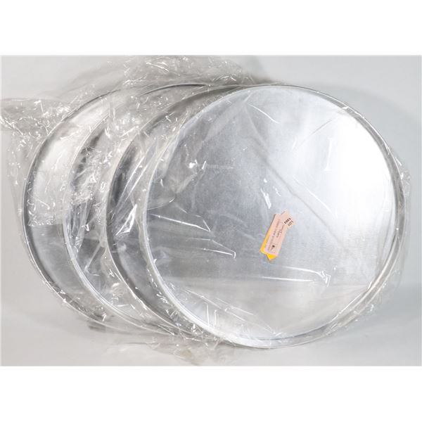 UNCLAIMED- 4 NEW 16" PIZZA PANS