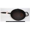 Image 1 : CAST IRON PAN