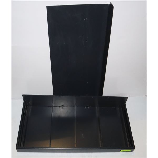 WALL MOUNT ORGANIZER WITH COVER