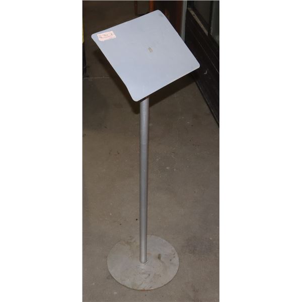 LECTURE STAND/ HOST STAND