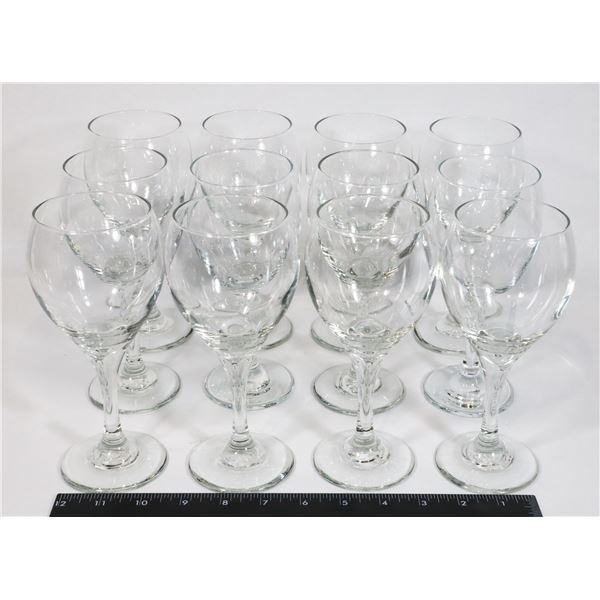 BOX OF 12 WINE GLASSES