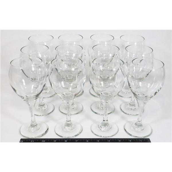BOX OF 12 WINE GLASSES