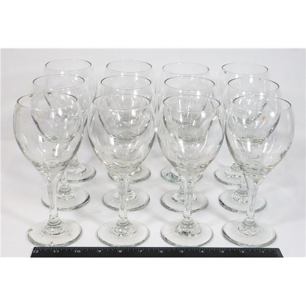 BOX OF 12 WINE GLASSES
