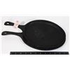 Image 1 : TWO OVAL CAST IRON PANS (10 X 7.5")