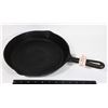 Image 1 : CAST IRON FRYING PAN