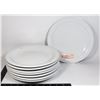 Image 1 : LOT OF 8 DINNER PLATES