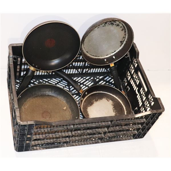 BUNDLE OF FRYING PANS
