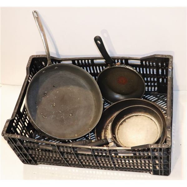 BUNDLE OF FRYING PANS