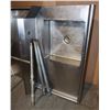 Image 4 : STAINLESS STEEL COMMERCIAL DISHWASHER SIDE TABLES