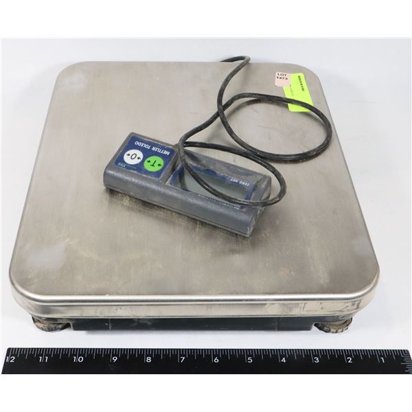 NEAR COMPLETE METTLER TOLEDO KITCHEN SCALE