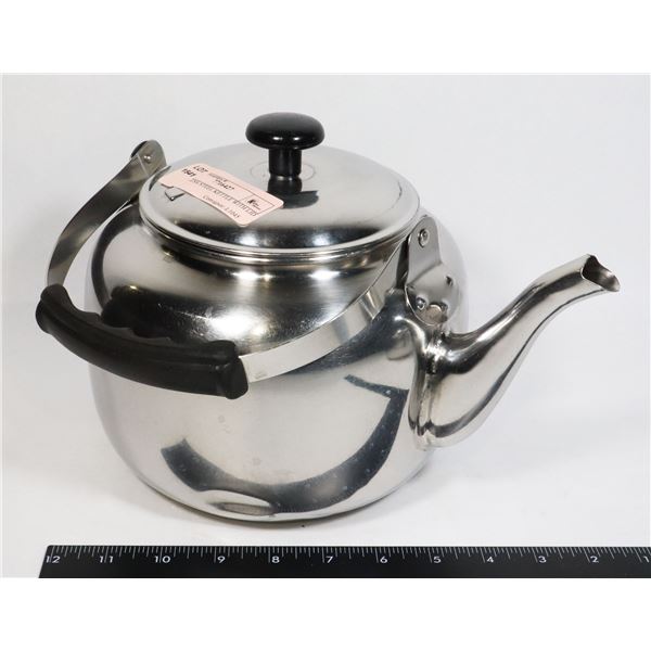 STAINLESS STEEL KETTLE WITH LID