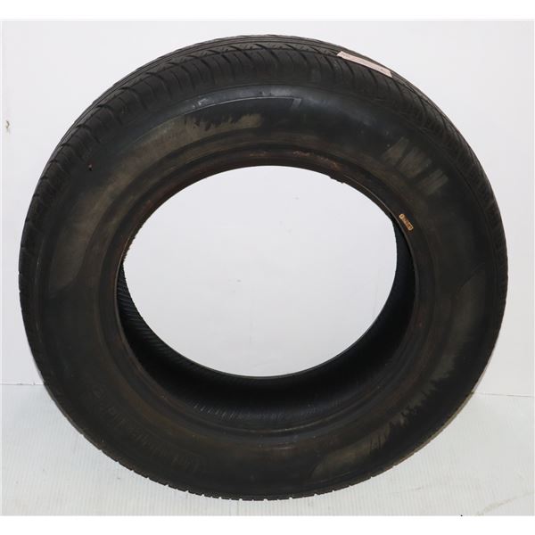 *BAILIFF SEIZURE*195/65R15 TIRE