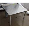 Image 2 : STAINLESS STEEL SHELF, LEGS ON ONE SIDE