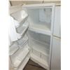Image 2 : Frigidaire Fridge