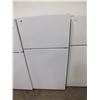 Image 1 : GE White Refrigerator