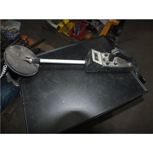 Battery Powered Metal Detector