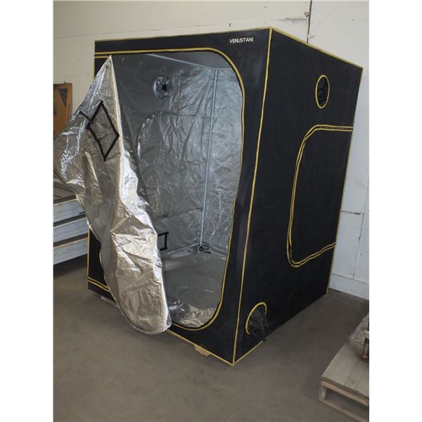 Venustani Insulated Grow Tent