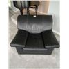 Image 1 : Designer Large Black Leather Chair 43W X 36D X 33T